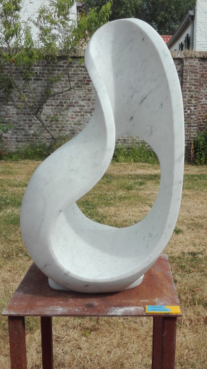 Willem Serneels - Openbloeien (Stone: Marble: Carrara)